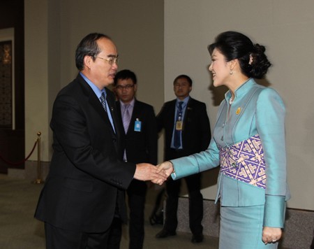 Deputy Prime Minister meets Thai Prime Minister  - ảnh 1